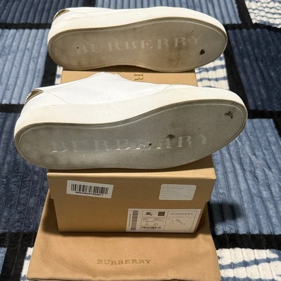 Burberry White Sneakers with Gold Detail - Picture 3 of 7